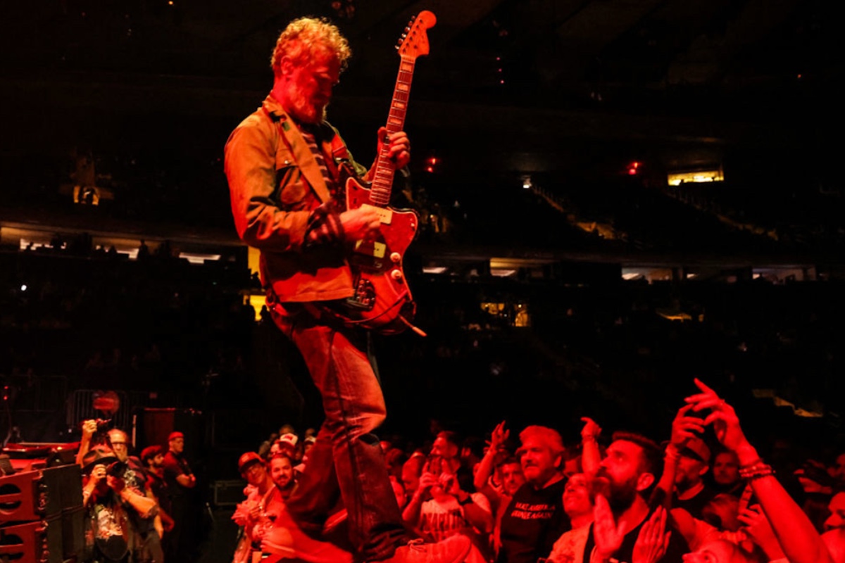 Oscar-winning singer-songwriter announces 7-concert North American tour