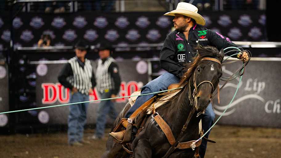 Driggers and Nogueira clean sweep team roping in RODEOHOUSTON bracket no. 2