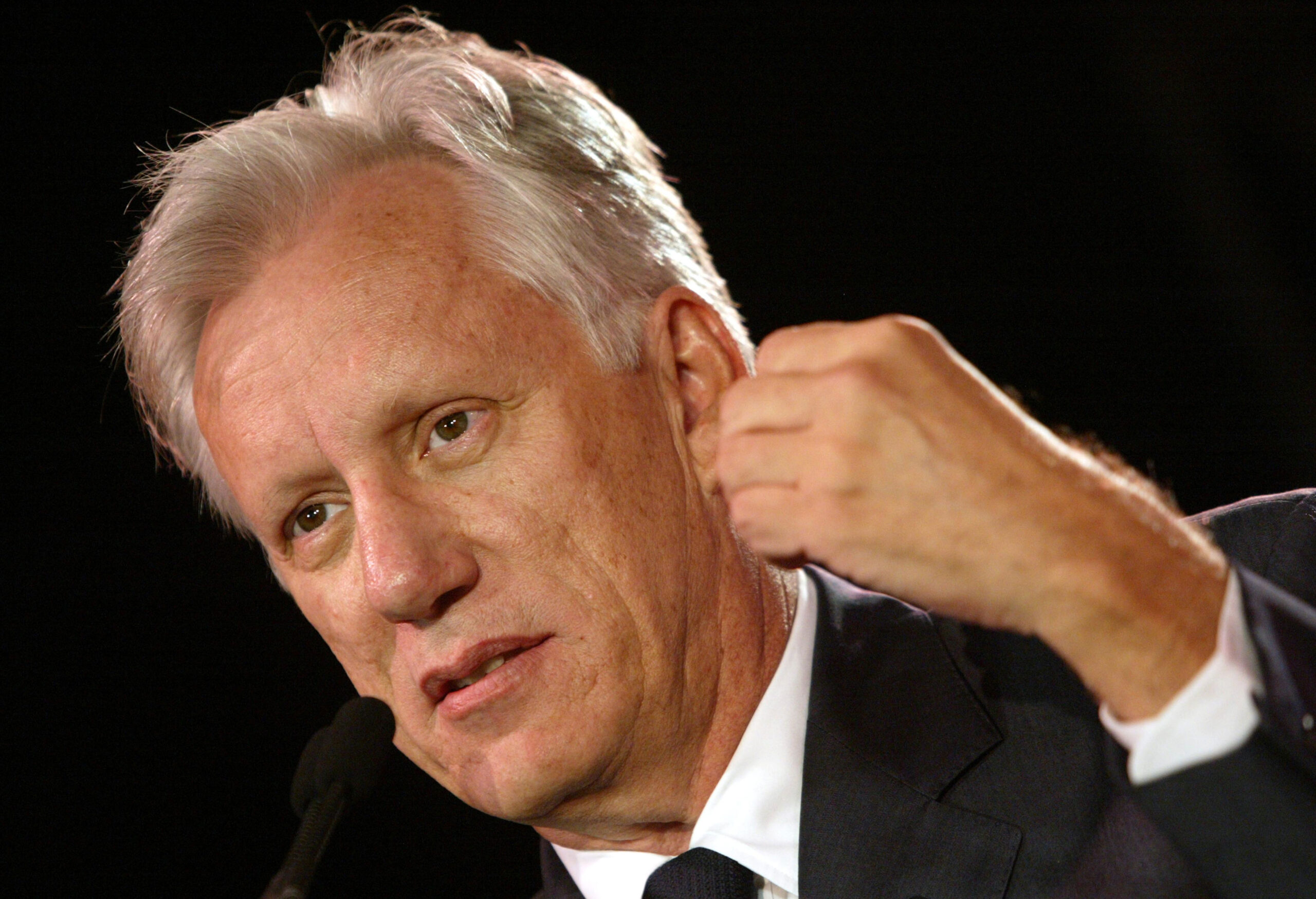 This is misleading: James Woods denies Alex Jones’ claim about alleged connection to Nick Fuentes